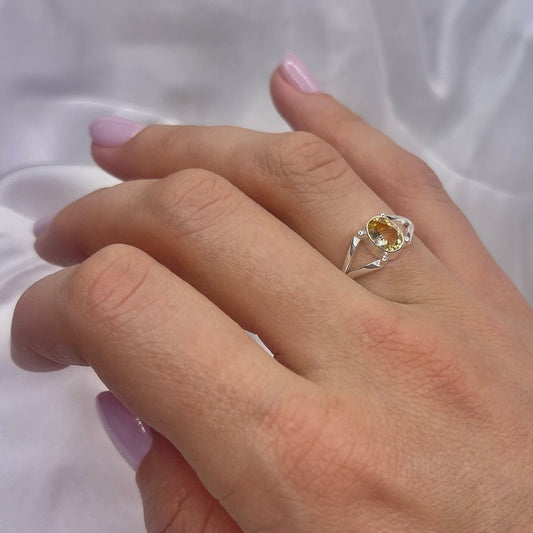 Anillo de citrino en plata de ley