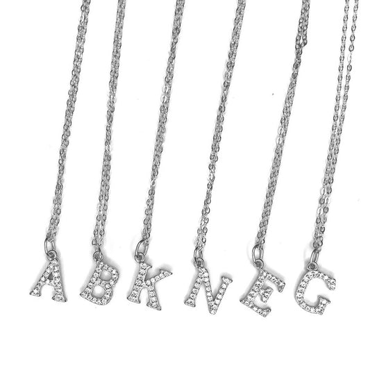 Collar con inicial de plata de ley