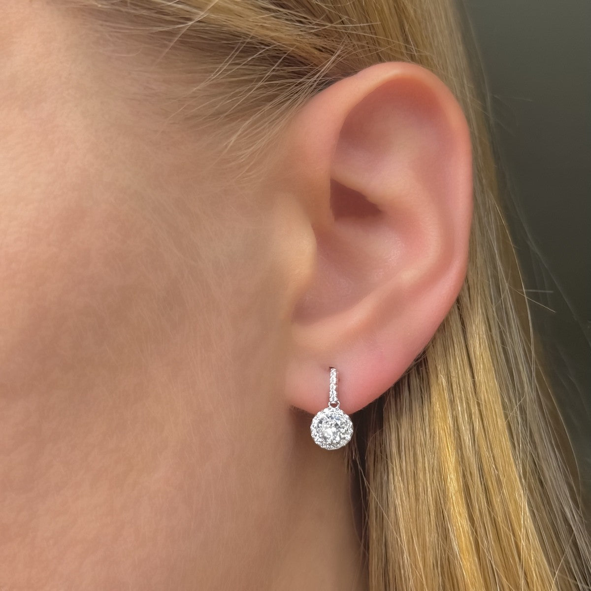 Aretes de plata esterlina con circonitas cúbicas