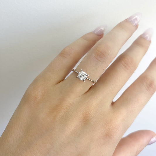 Anillo Nayeli de plata esterlina