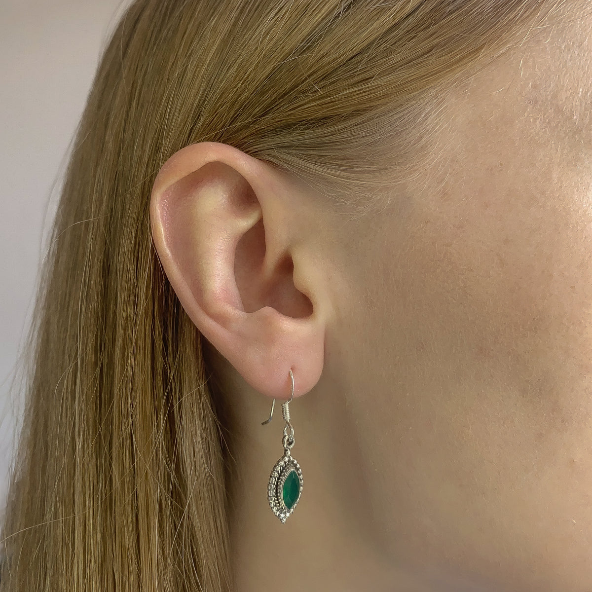 Pendientes de plata de ley con ónix verde