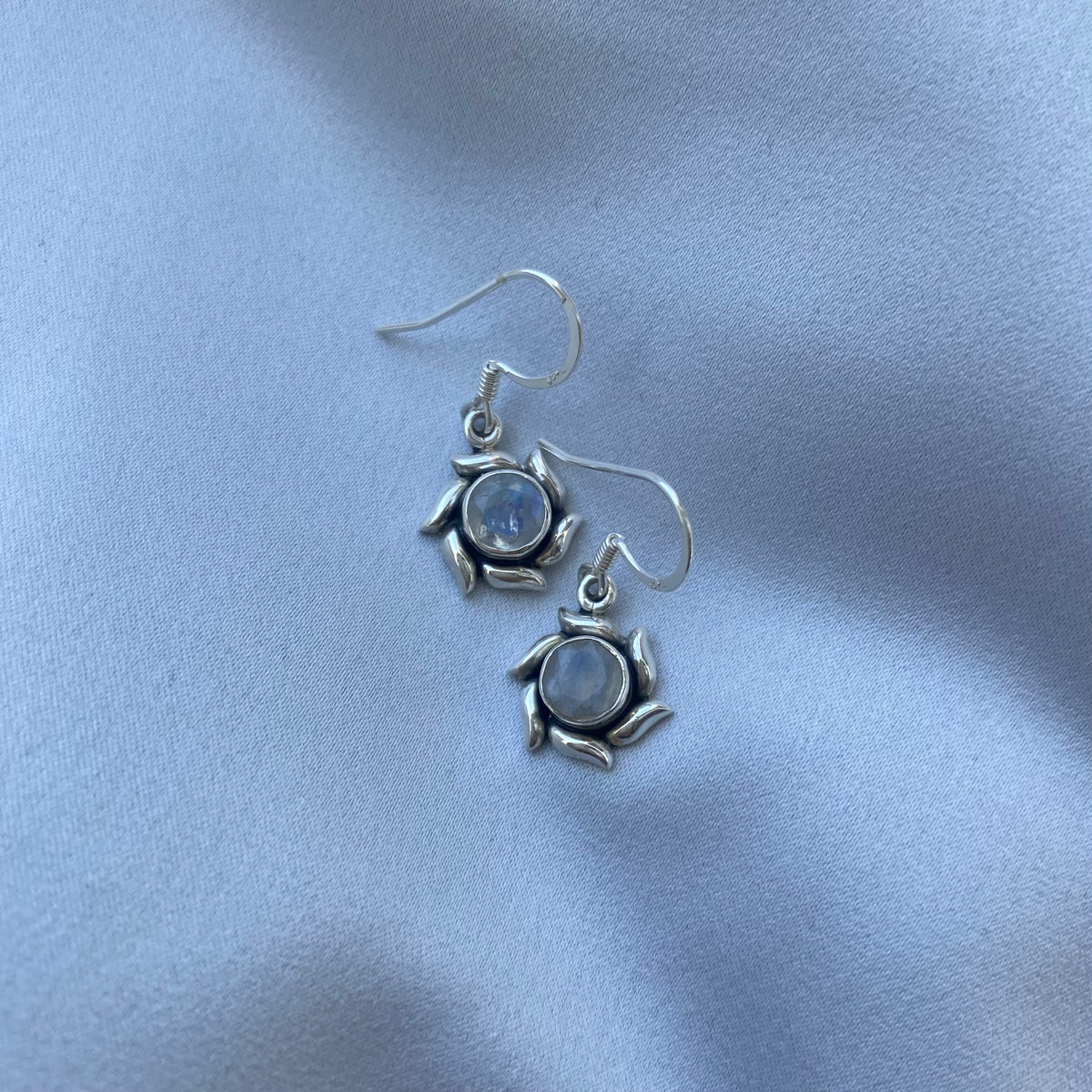 Pendientes colgantes de plata de ley con piedra luna