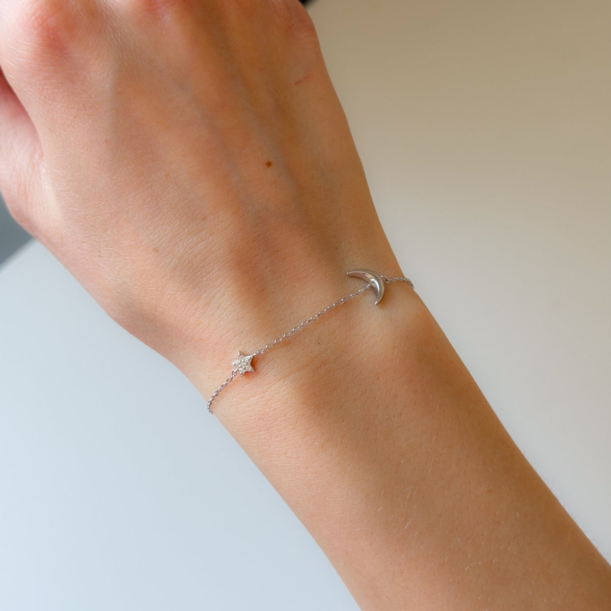 Pulsera de Luna y Estrella de Plata de Ley