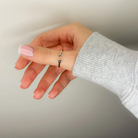 Anillo de cuentas de plata de ley