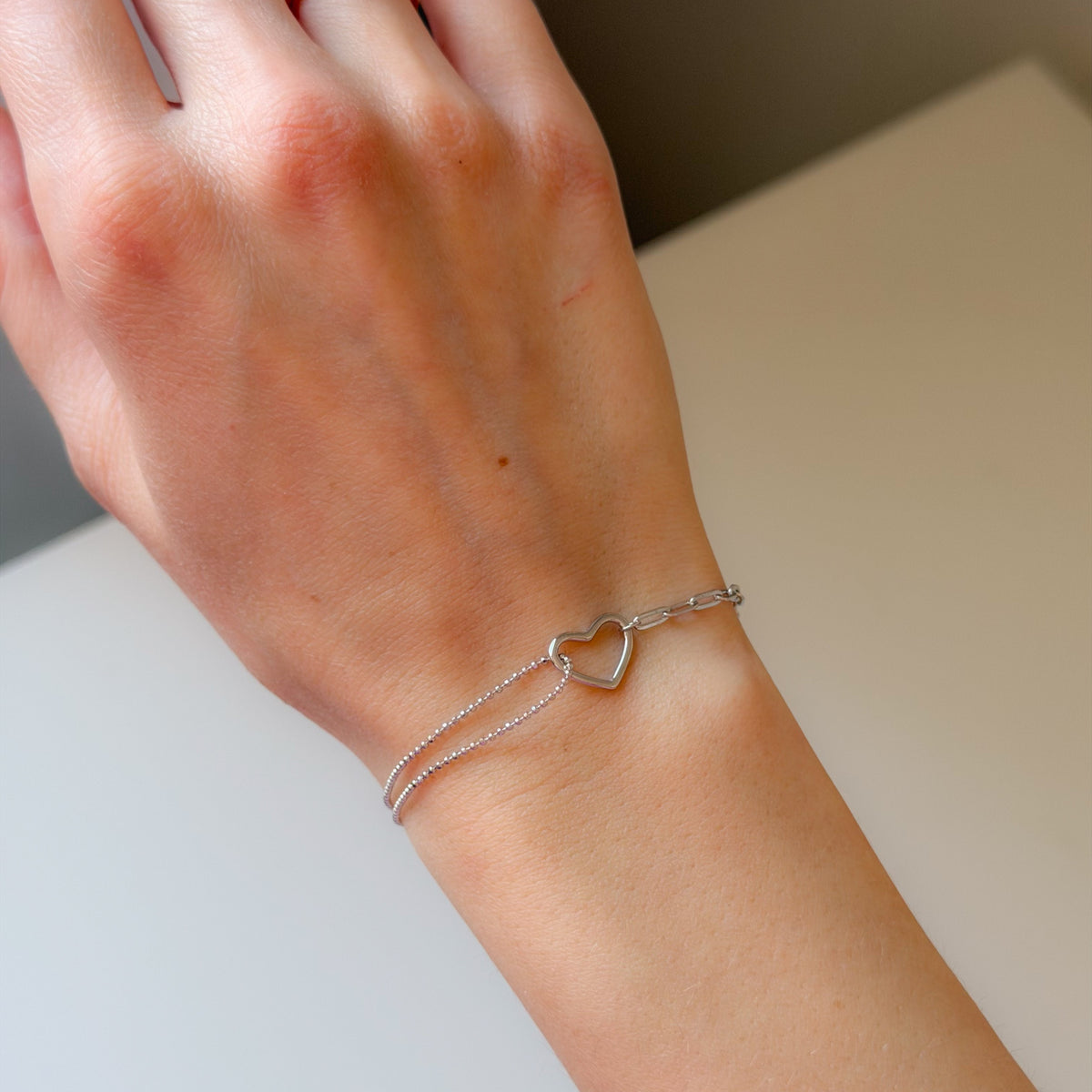 Pulsera de plata de ley con doble cadena y corazón