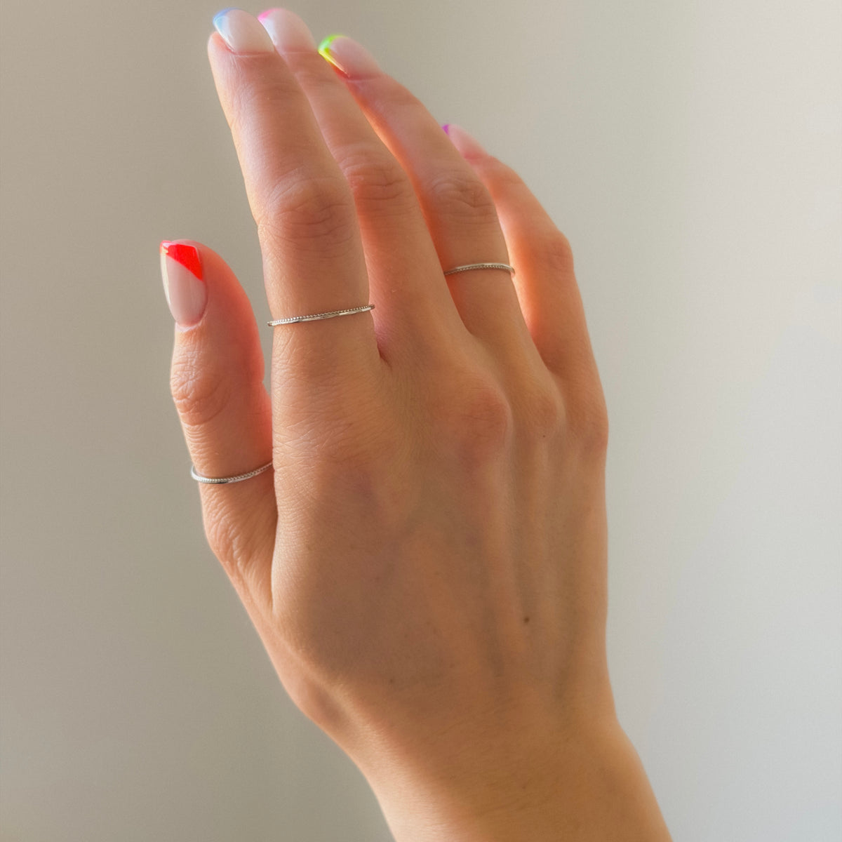Anillo de banda de plata de ley de 1 mm