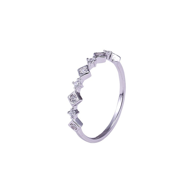 Anillo de banda de rombo de plata esterlina