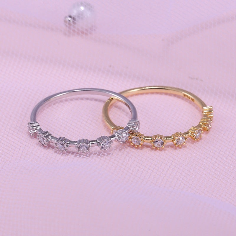 Anillo de plata de ley con circonita cúbica
