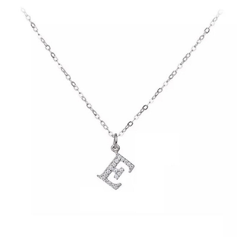 Collar con inicial de plata de ley