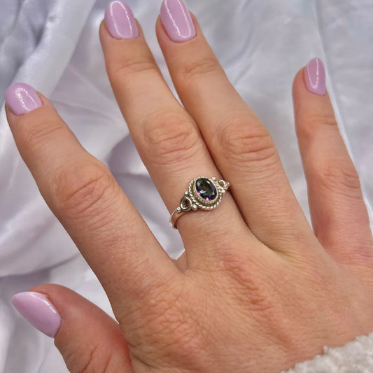 Anillo de topacio místico en plata de ley