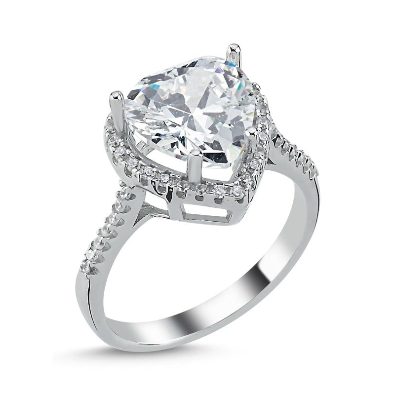 Anillo de Plata de Ley con Corazón de Circonita Cúbica