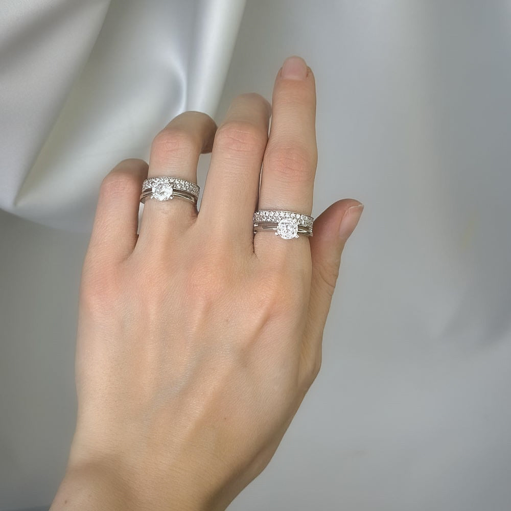 Anillo de plata de ley con circonita cúbica
