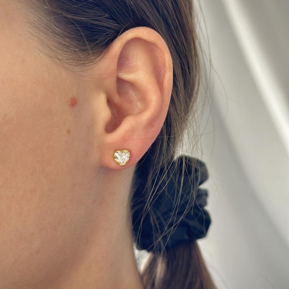 Pendientes de plata de ley con forma de corazón de circonita cúbica