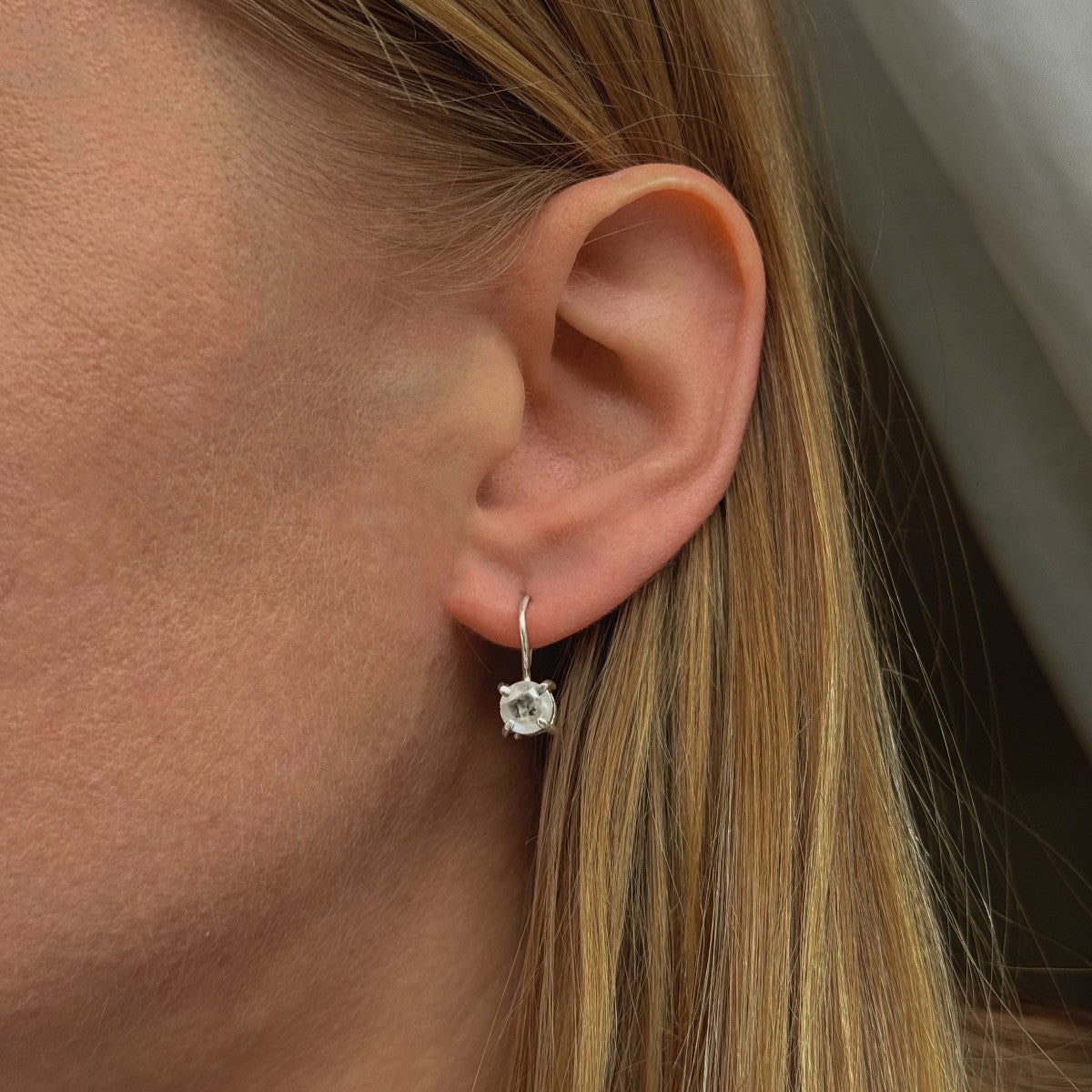 Pendientes colgantes de plata de ley con piedra lunar