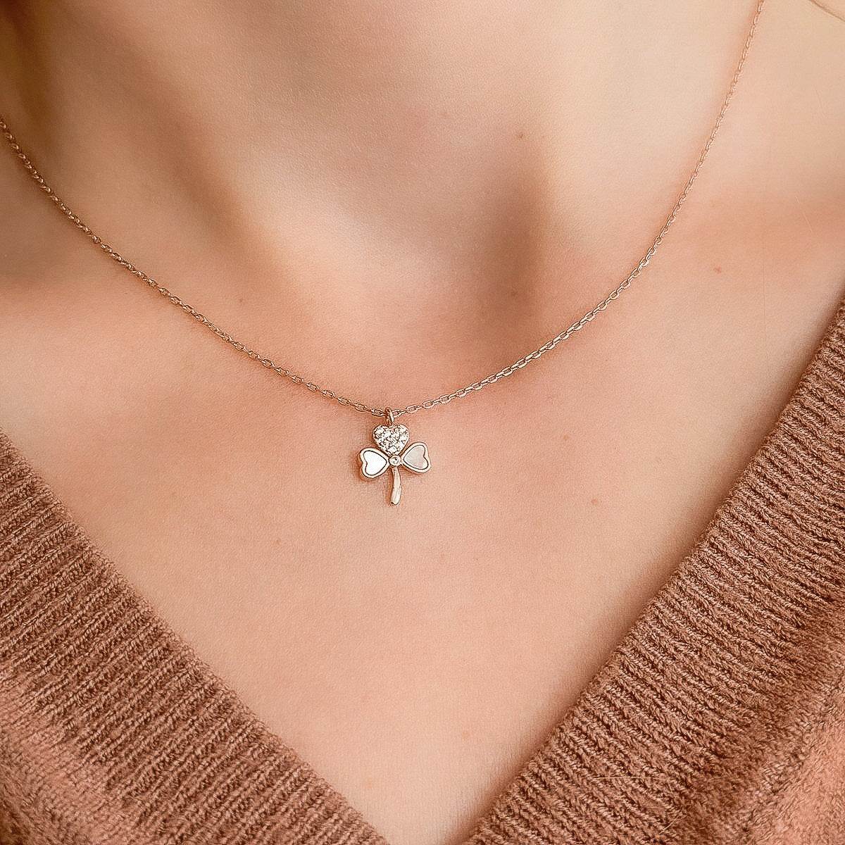 Collar de trébol de plata esterlina