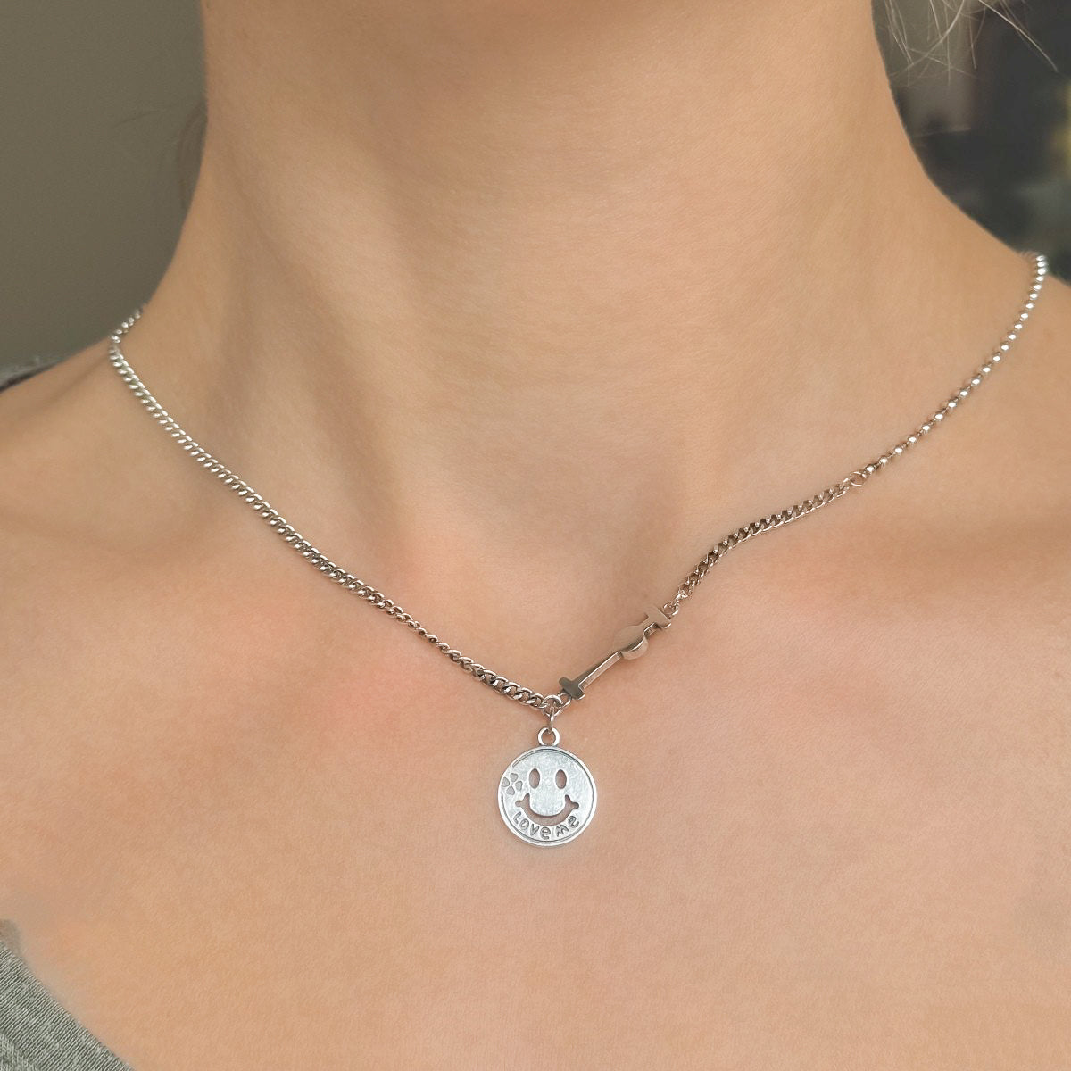 Collar Yuki de plata de ley
