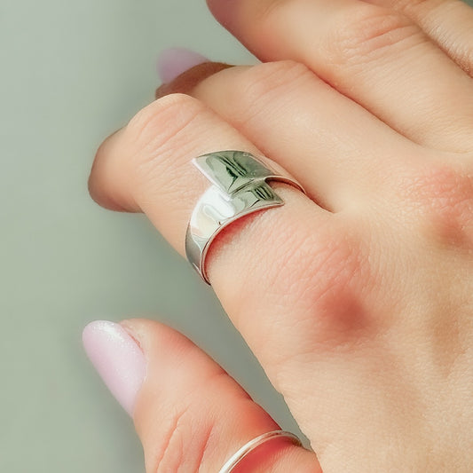 Anillo Bridget de plata de ley