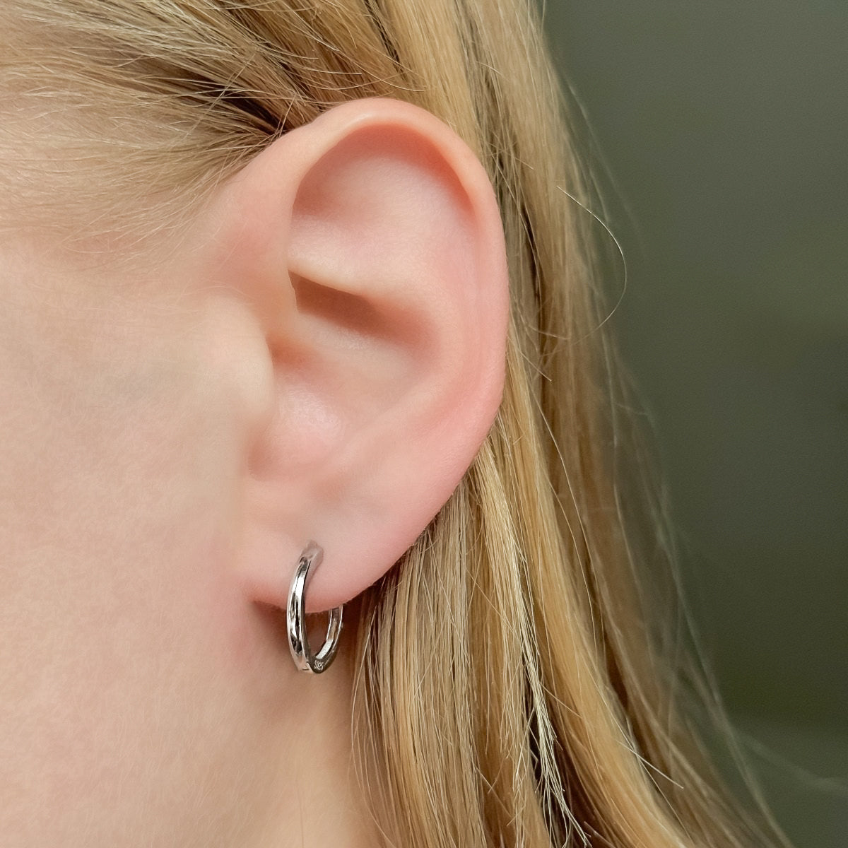 Aretes de plata esterlina de 1.2 - 2 cm