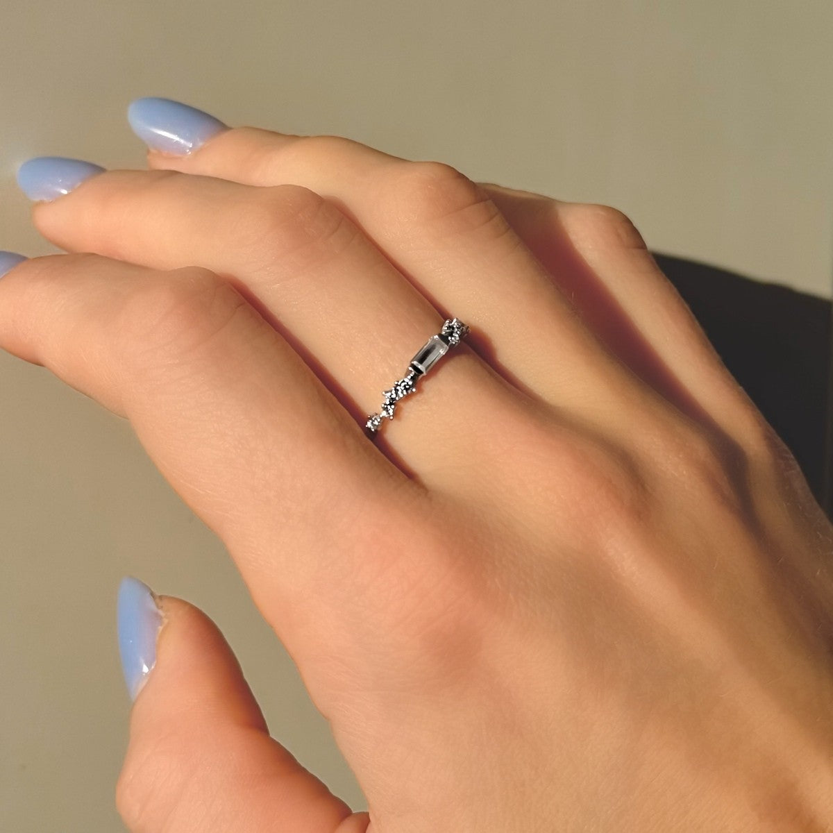 Anillo de plata de ley con circonita cúbica