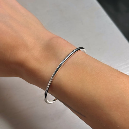 Brazalete Siobhan de plata de ley