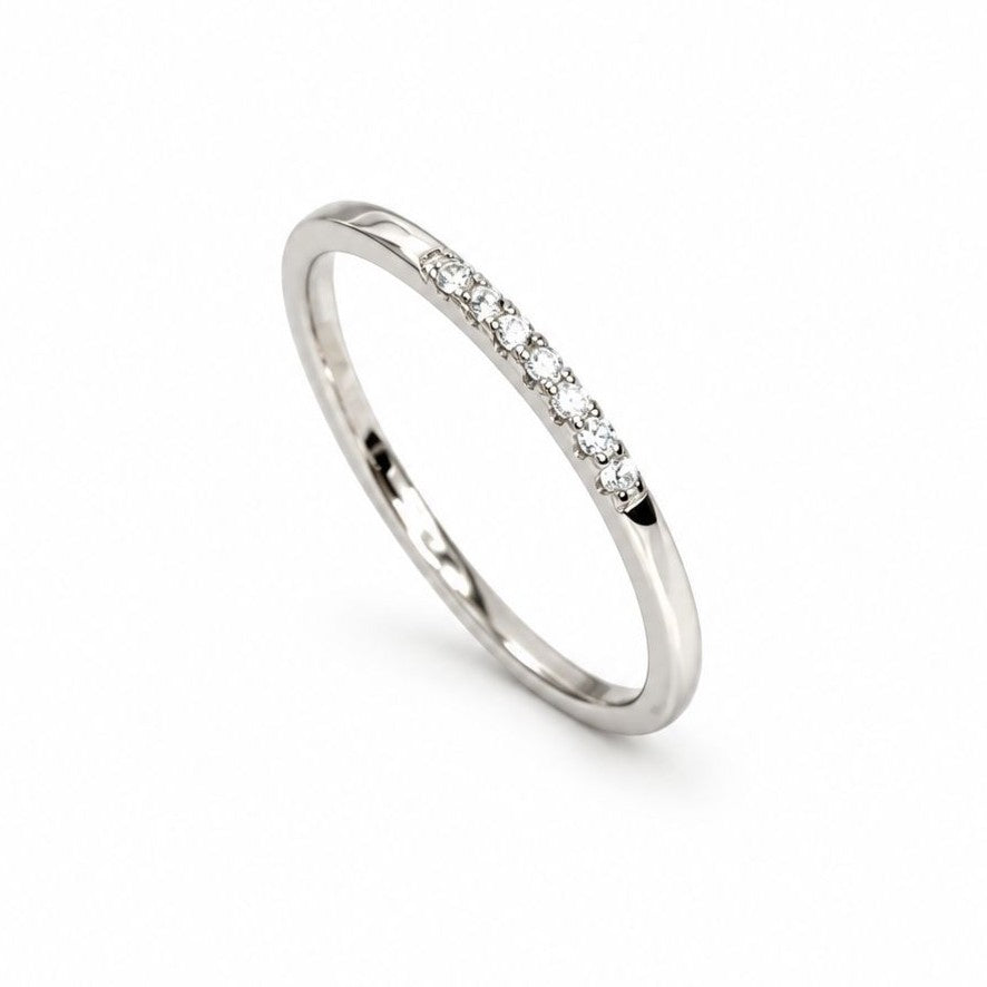 Anillo de plata esterlina con circonia cúbica
