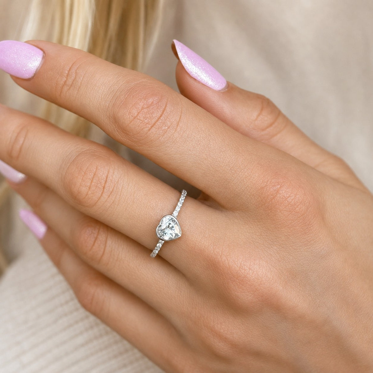 Anillo de corazón de plata de ley