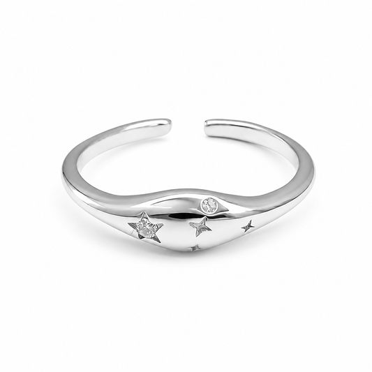 Anillo de plata de ley con circonitas y estrella