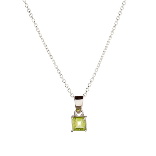 Collar con colgante de peridoto en plata de ley