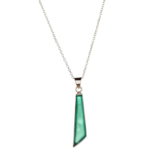 Collar con colgante de ónix verde en plata de ley