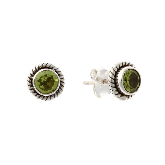 Pendientes de peridoto en plata de ley