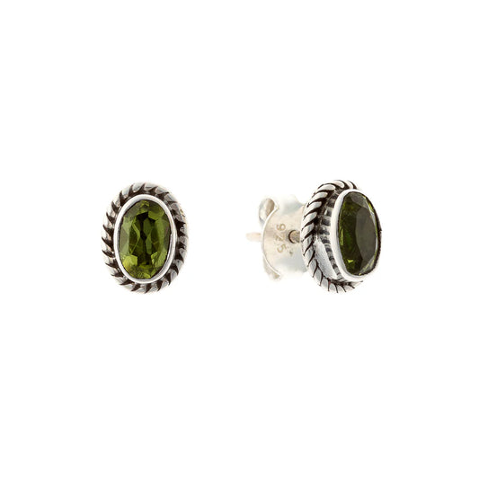 Pendientes de peridoto en plata de ley