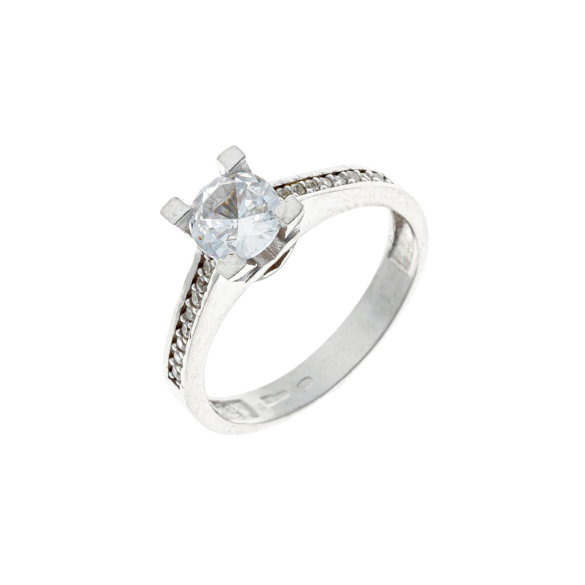 Anillo de plata de ley con circonita cúbica