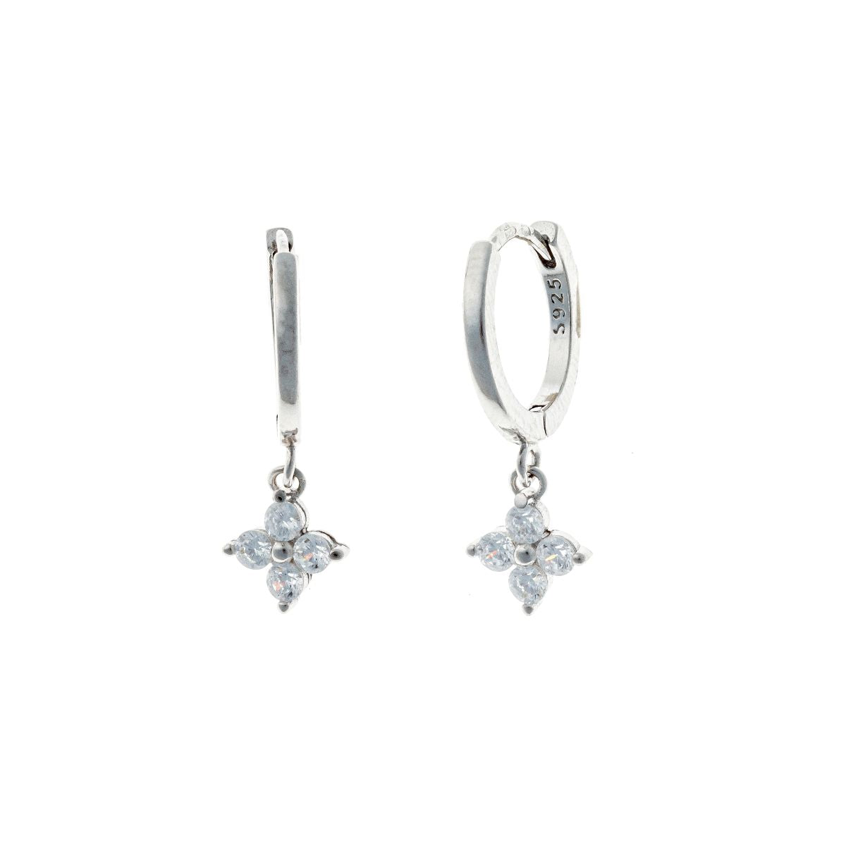 Aros con dije de trébol de plata esterlina