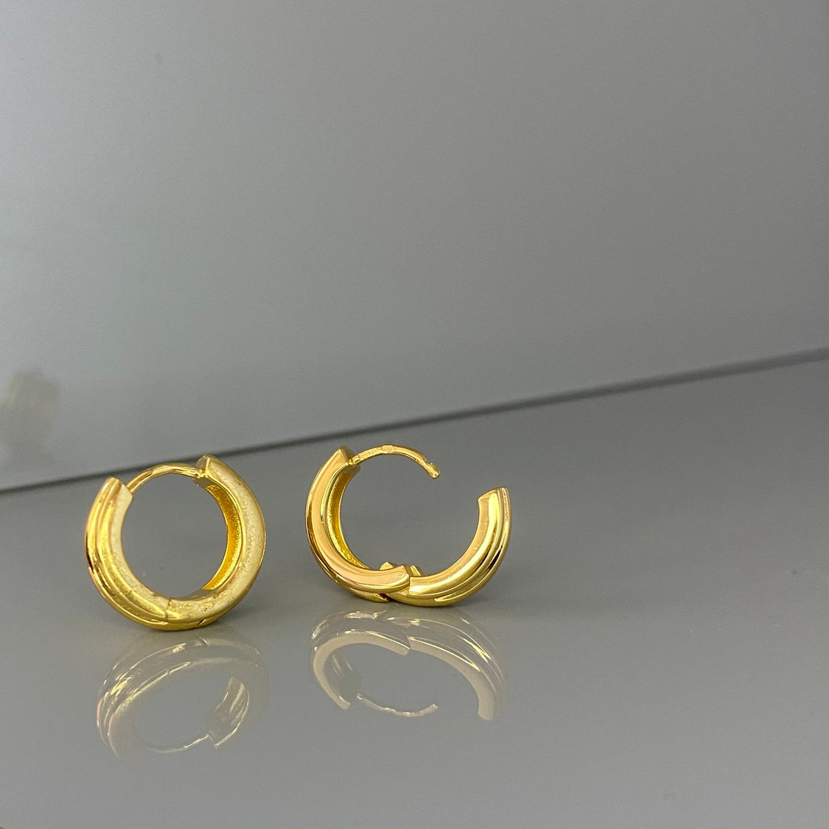 Arracadas de línea de plata esterlina