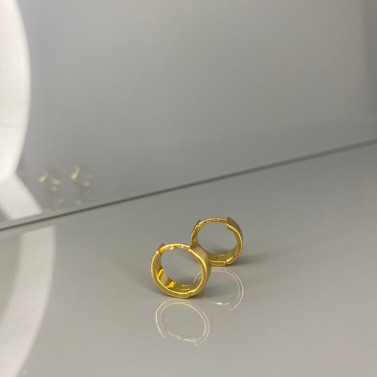 Aros anchos de plata de ley