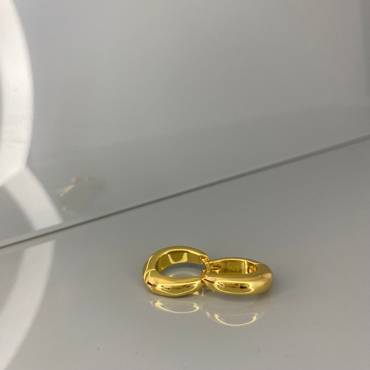 Aros ovalados de plata de ley