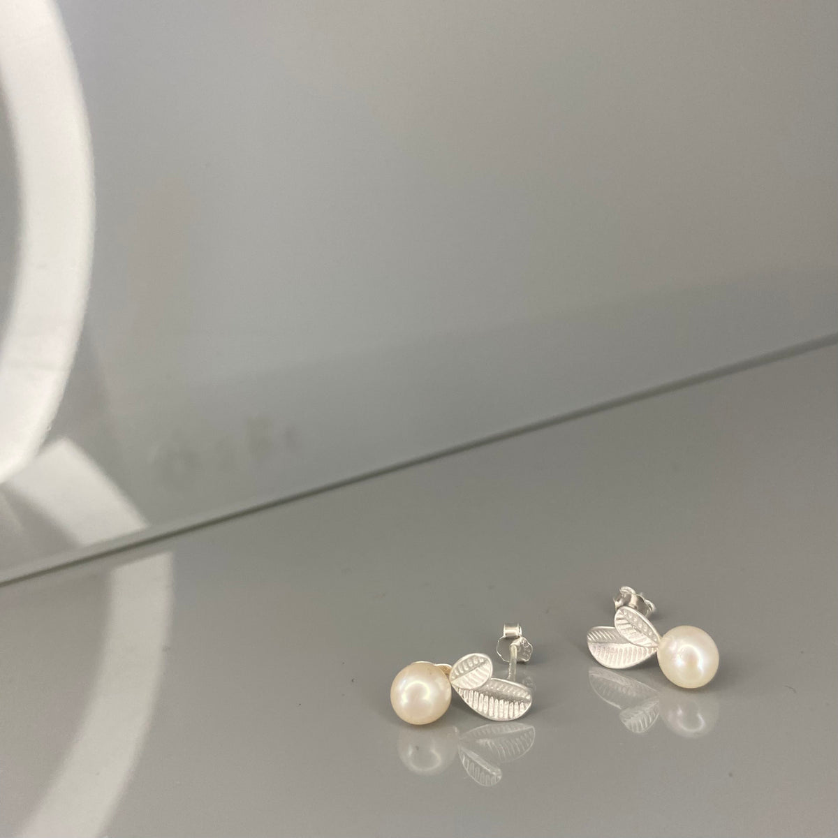 Pendientes de perla de plata de ley