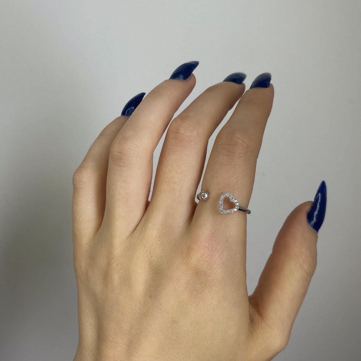 Anillo de Plata de Ley con Corazón de Circonita Cúbica
