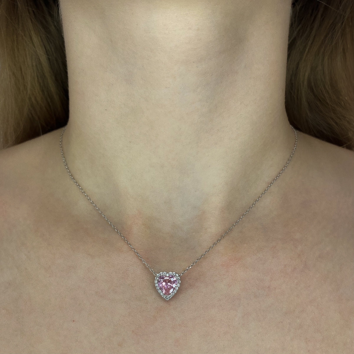 Collar de corazón de plata esterlina con circonitas