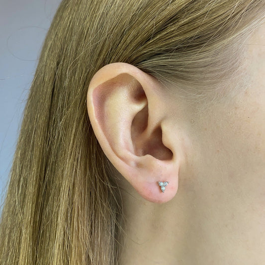 Pendientes de plata de ley con forma de flor de circonita cúbica
