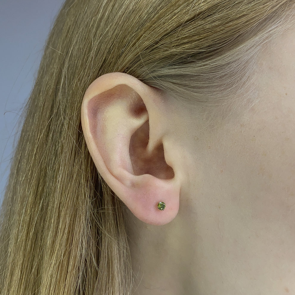 Pendientes de plata de ley con circonitas de 3 a 4 mm