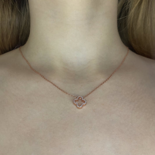 Collar de trébol de circonita cúbica de plata de ley