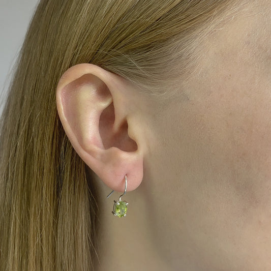 Pendientes de peridoto en plata de ley