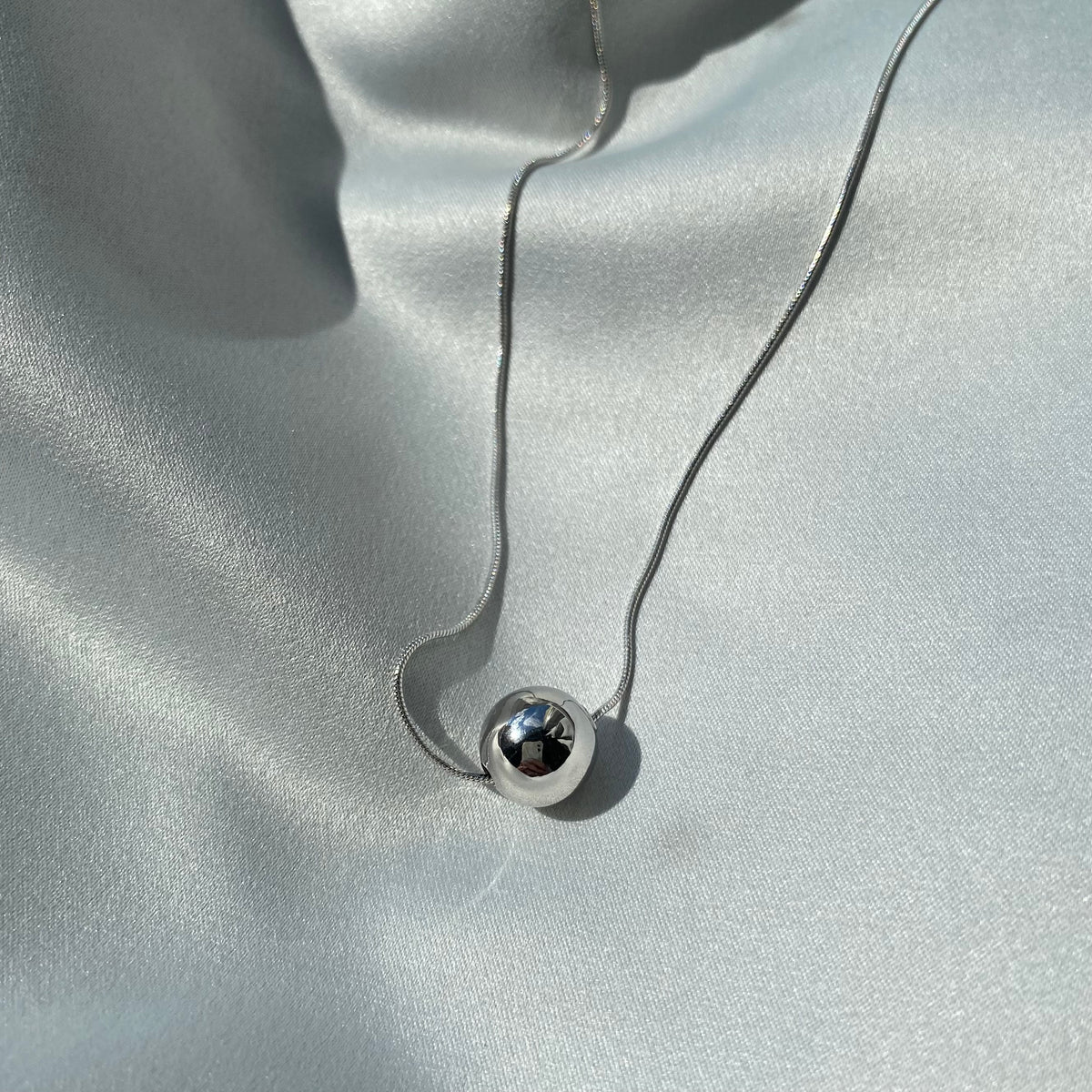 Collar de cuentas de plata esterlina