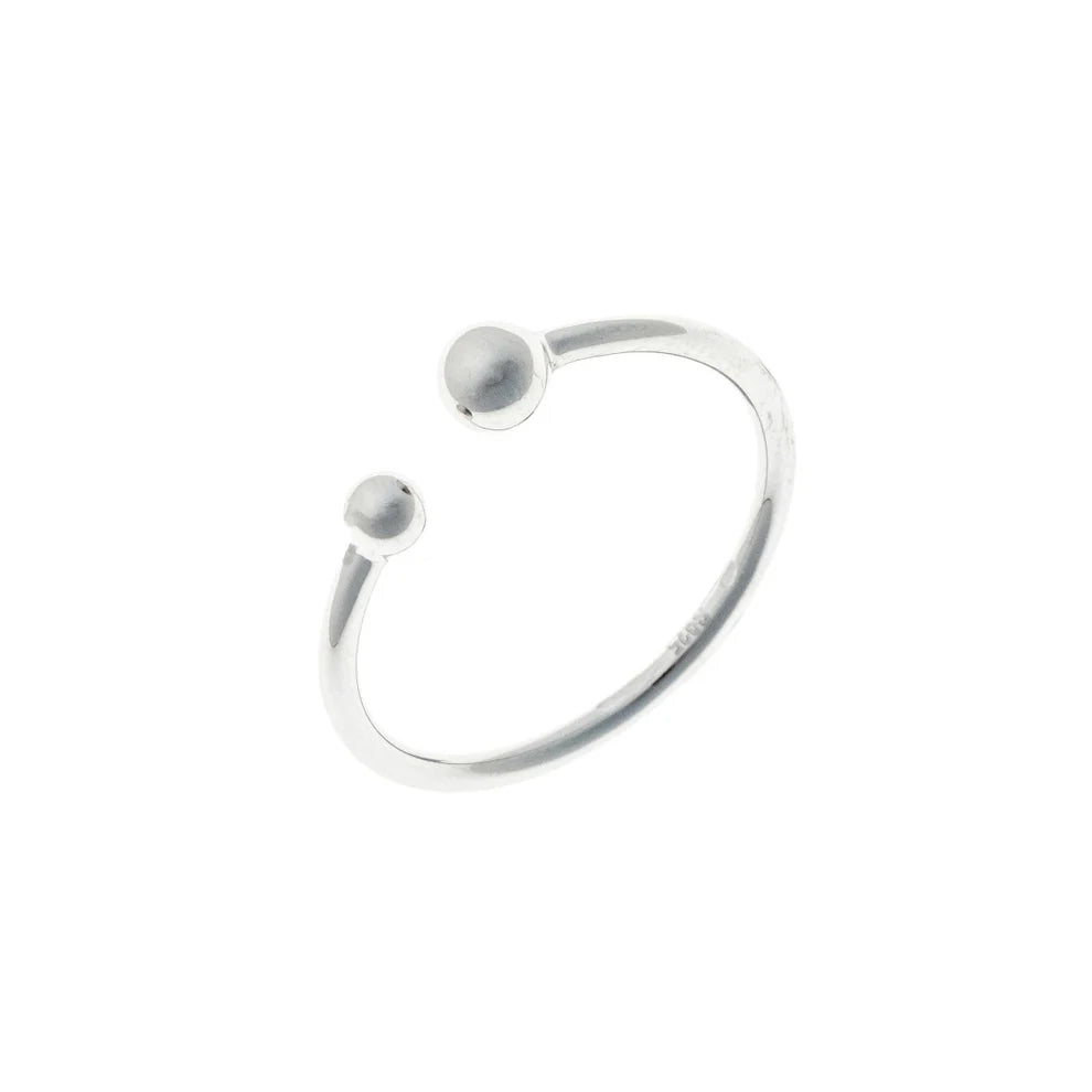 Anillo de cuentas de plata de ley