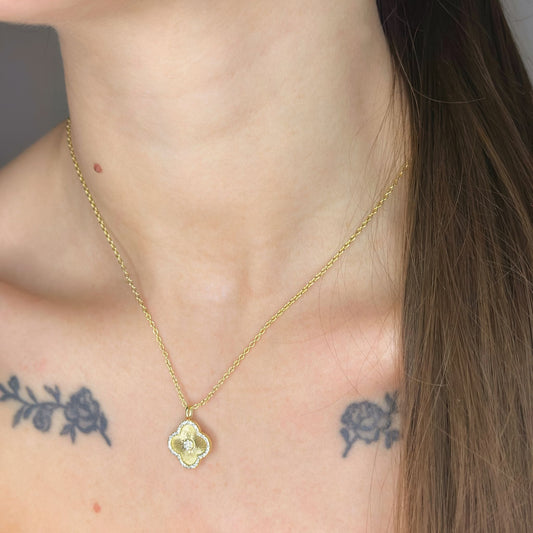 Collar de trébol de plata esterlina