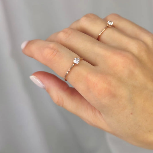 Anillo con circonita