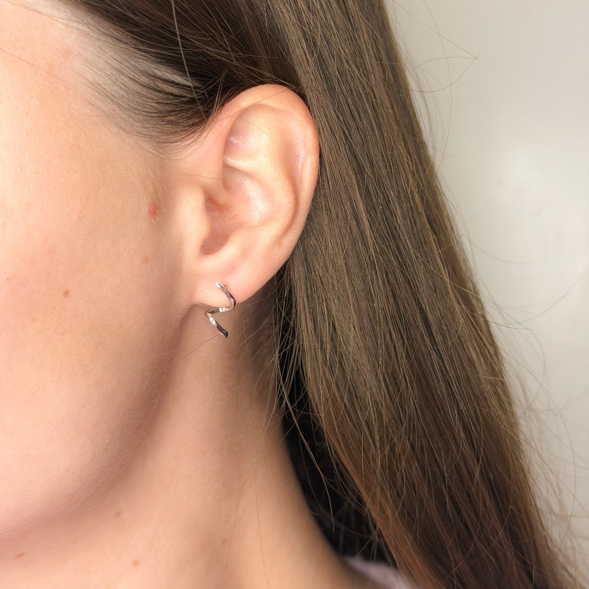 Pendientes de espiral de plata de ley