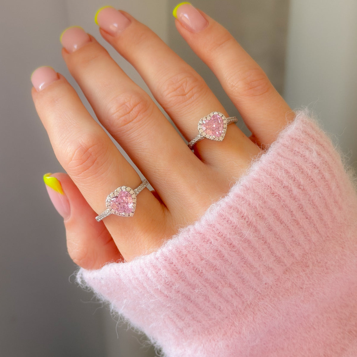 Anillo de Plata de Ley con Corazón de Circonita Cúbica
