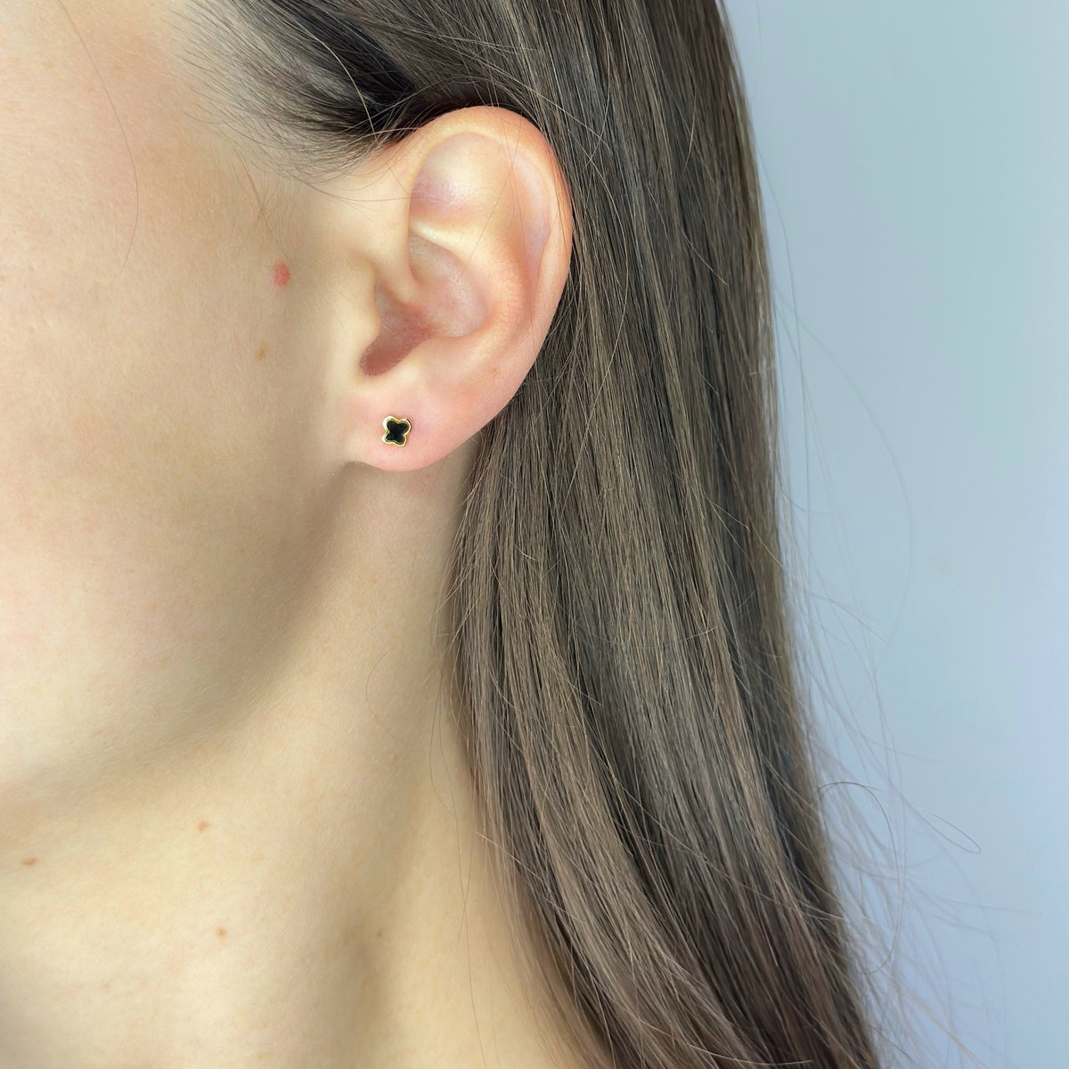 Pendientes de plata de ley esmaltados con mariposas